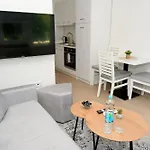 شقة Astral يايتشه