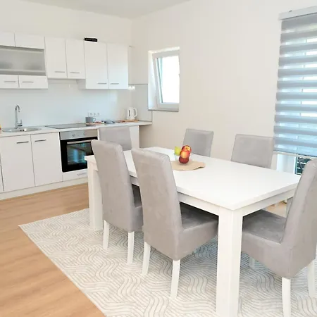 Apartment Astral