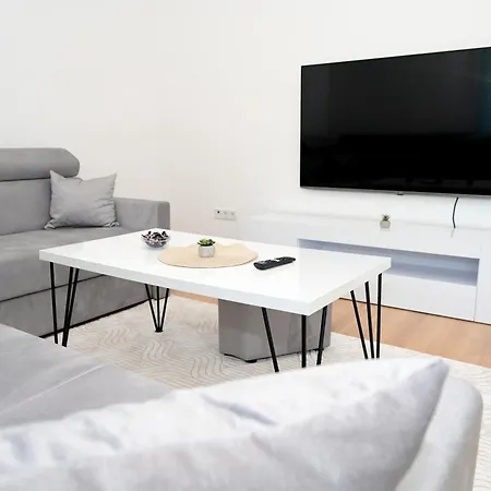 Apartment Astral